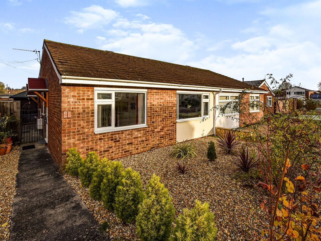 2 bed semidetached bungalow for sale in Green Lane, Hilperton