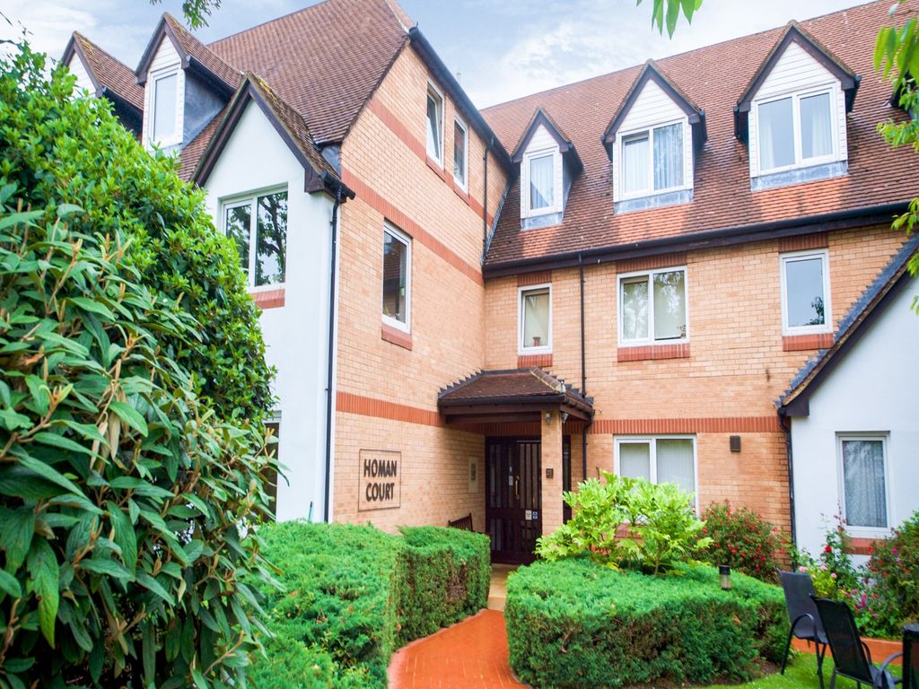 Homan Court 17 Friern Watch Avenue London Uk N12