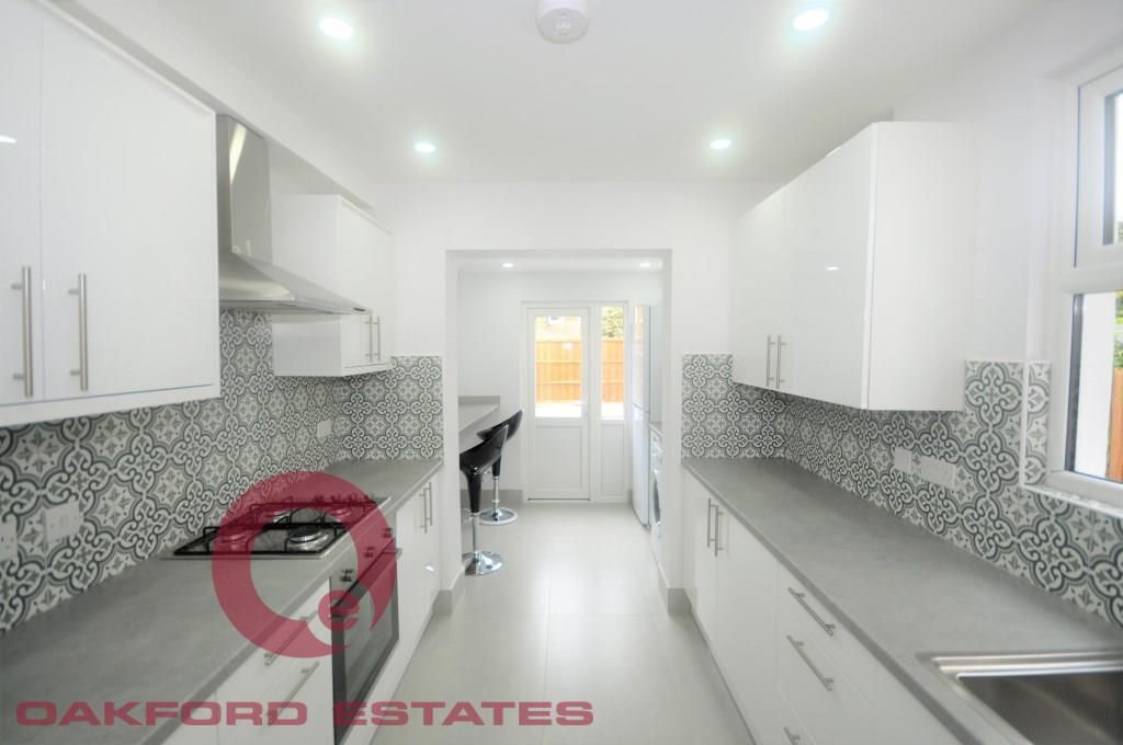 3 bed terraced house to rent in Clonmell Road, Seven Sisters N17, £