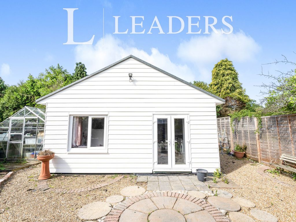 1 bed detached house to rent in Leith Road, Beare Green, Dorking RH5