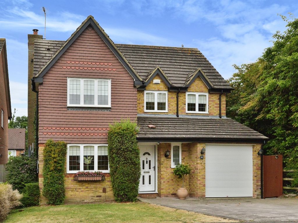 4 bed detached house for sale in Dixie Lane, Wavendon Gate, Milton