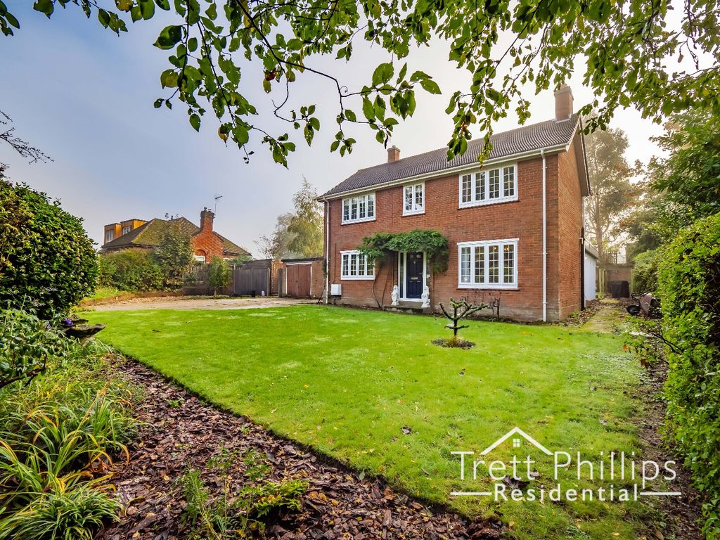 4 bed detached house for sale in Tunstead Road, Hoveton, Norwich
