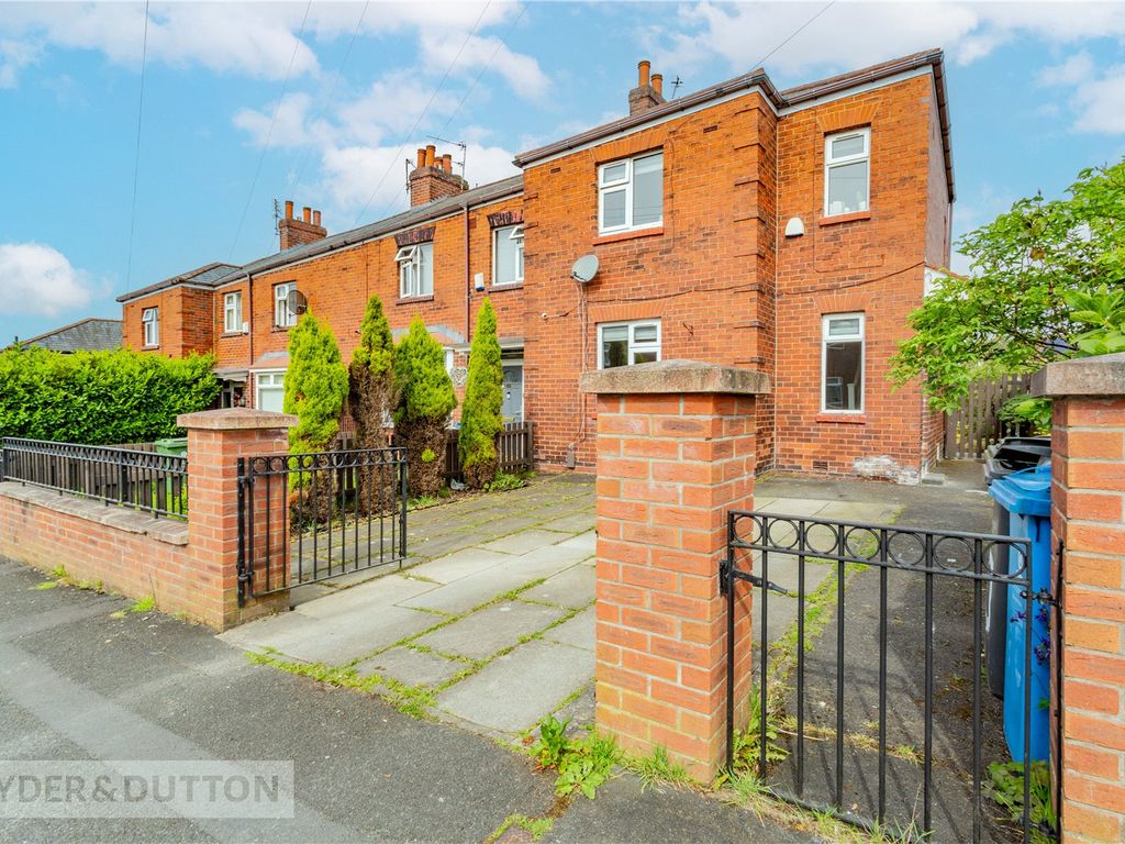 3 bed end terrace house for sale in Fifth Avenue, Oldham, Greater