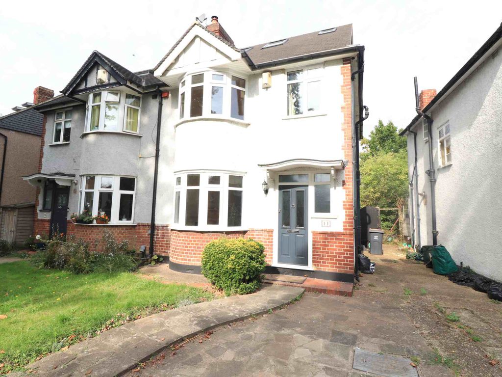 4 bed terraced house to rent in Kent House Lane, Beckenham BR3, £2,500