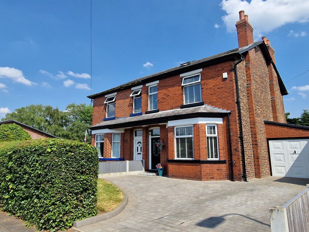 3 bed semidetached house for sale in Heyes Lane, Timperley, Altrincham