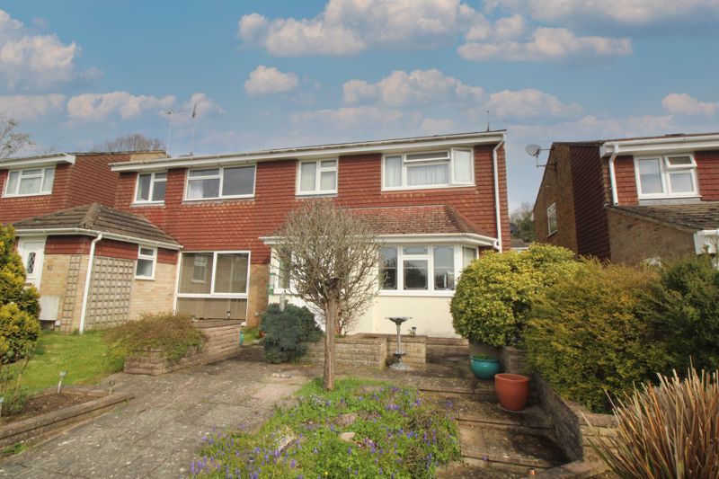 3 bed semidetached house for sale in Forest Close, Crawley Down