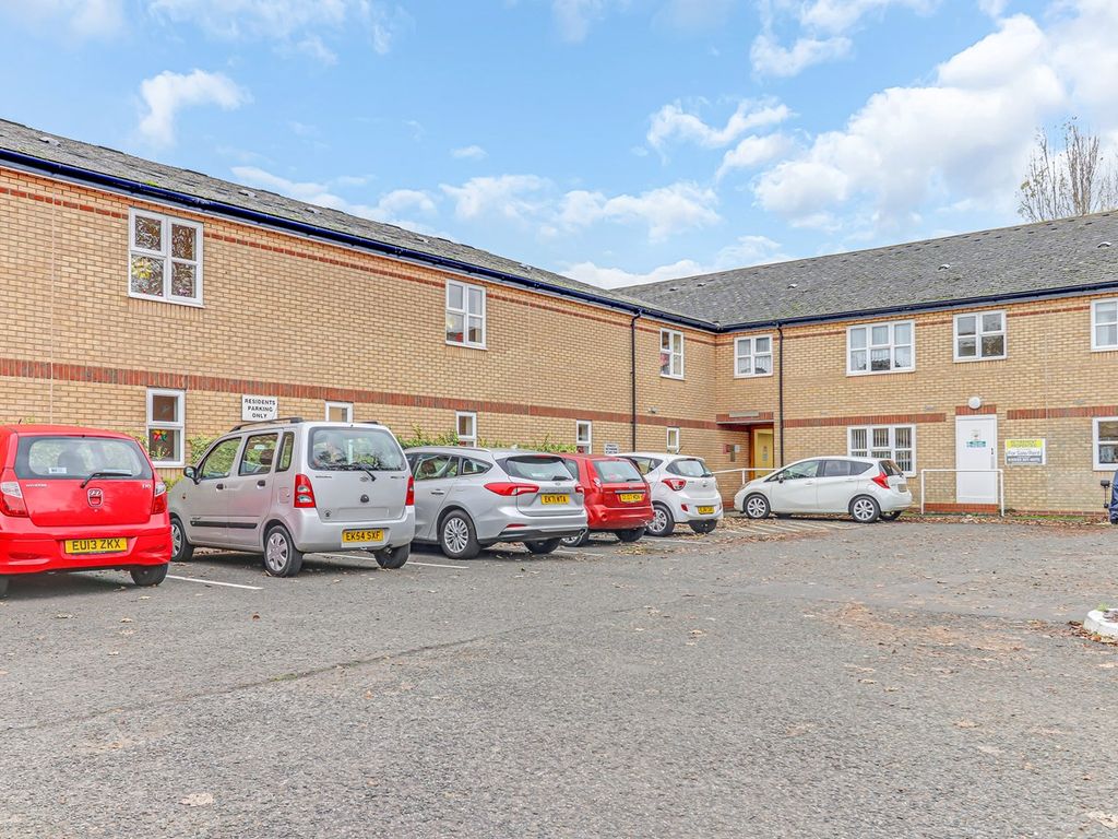 2 bed property for sale in Southchurch Rectory Chase, Southchurch SS2