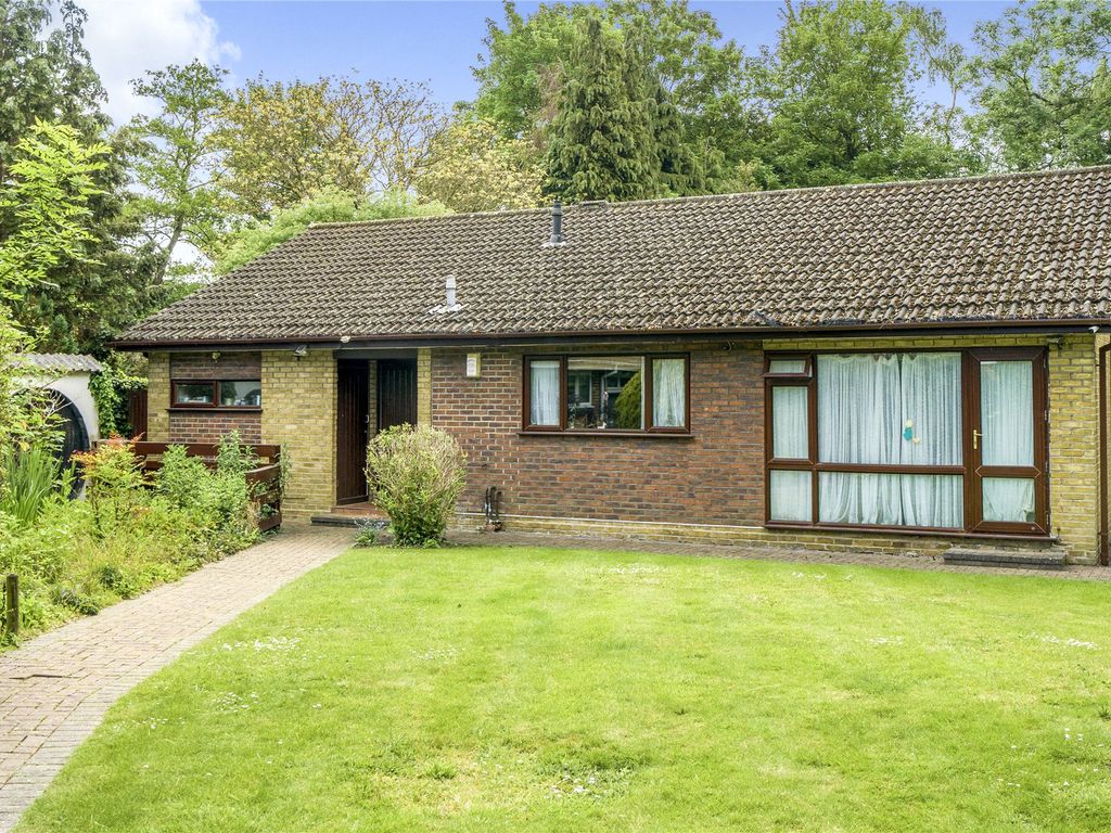 3 bed bungalow for sale in Audrey Close, Beckenham BR3 Zoopla