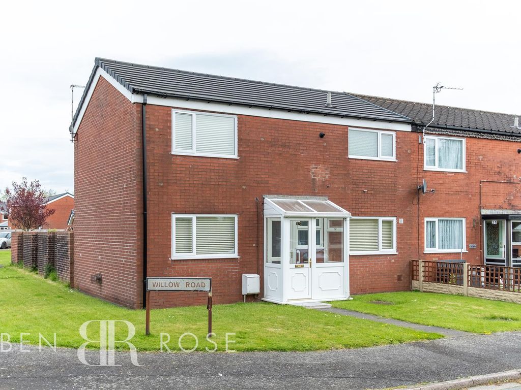 3 bed end terrace house for sale in Willow Road, Leyland PR26, £140,000