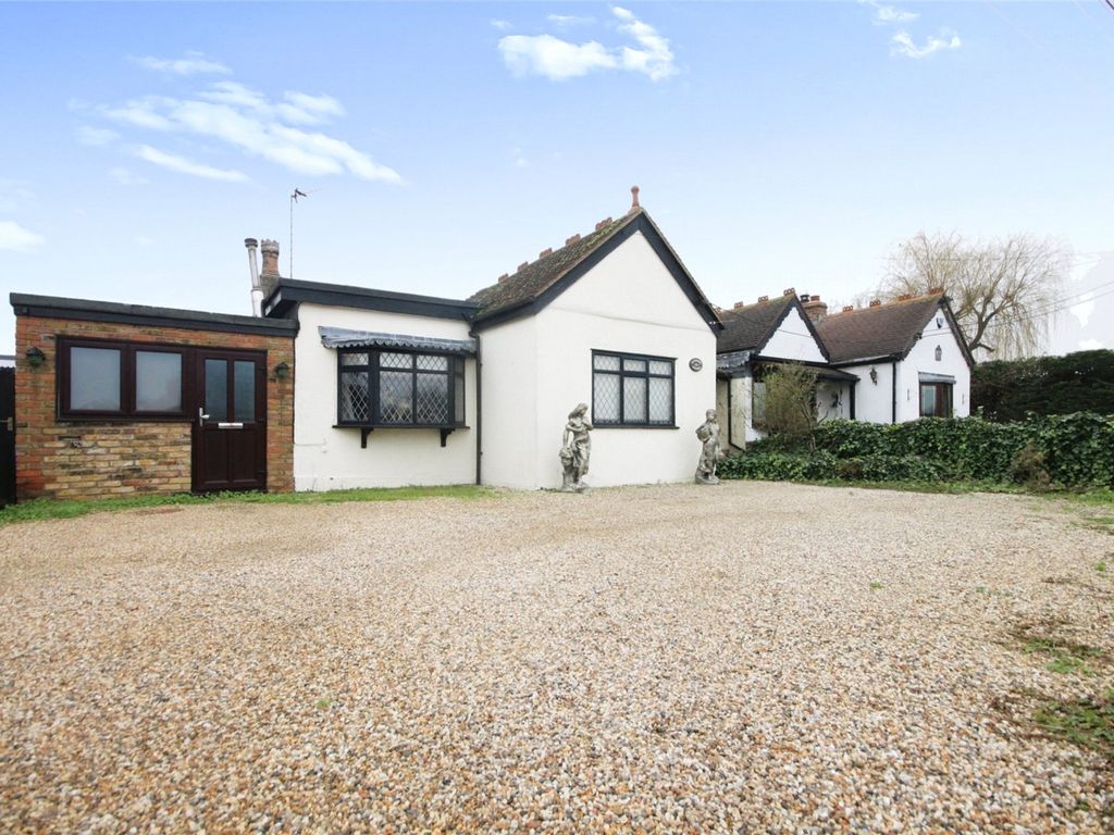 3 bed bungalow for sale in Upper Park Road, Wickford, Essex SS12 Zoopla