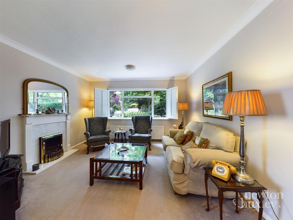 2 bed property for sale in Bridge Road, East Molesey KT8 Zoopla