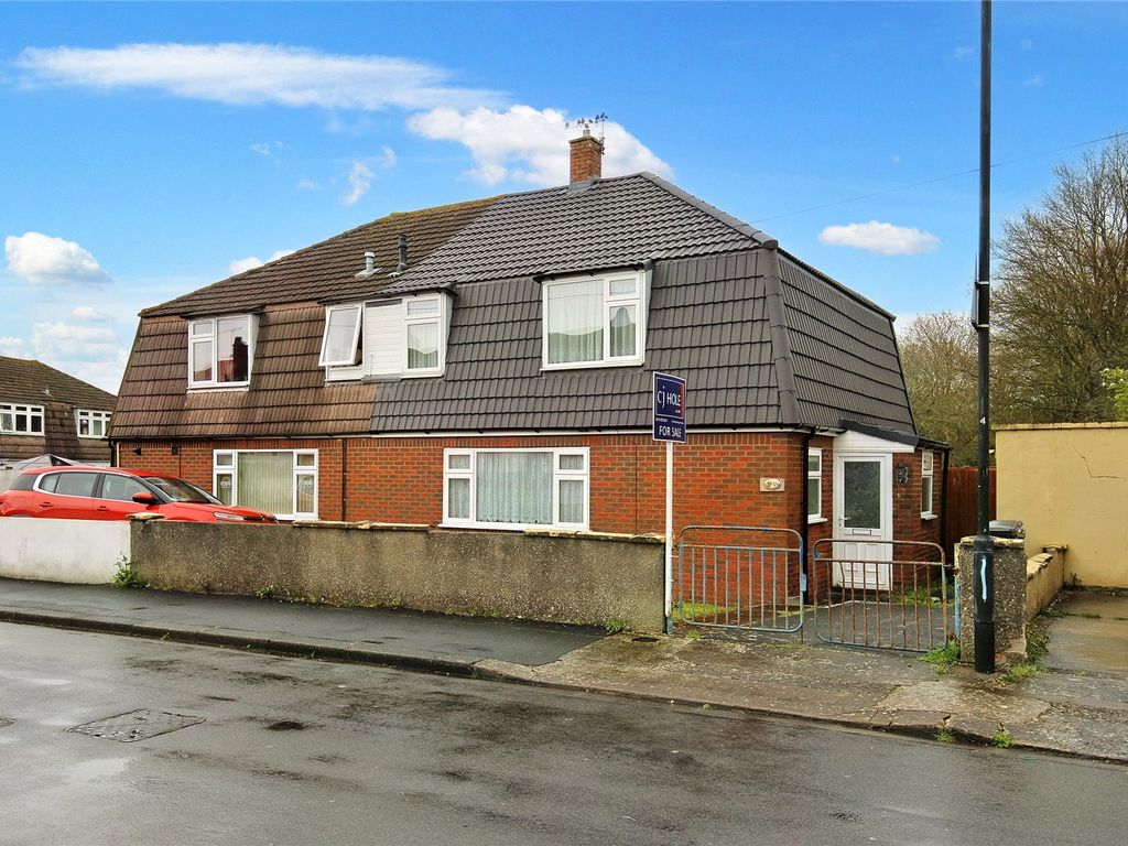 4 bed semidetached house for sale in Blackthorn Road, Hartcliffe