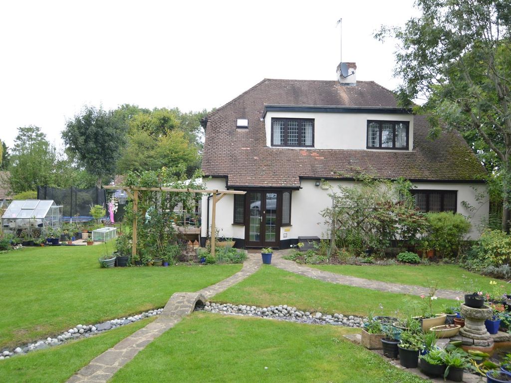 4 bed detached house for sale in Taunton Lane, Old Coulsdon, Coulsdon