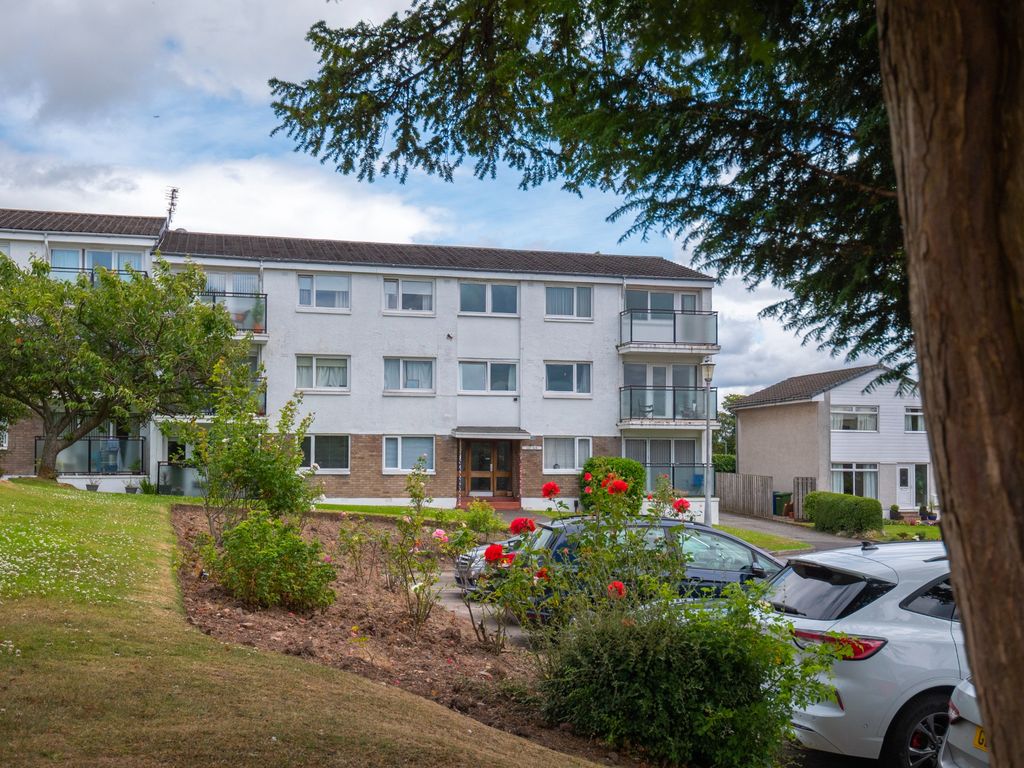 2 bed flat for sale in Speirs Road, Bearsden, East Dunbartonshire G61