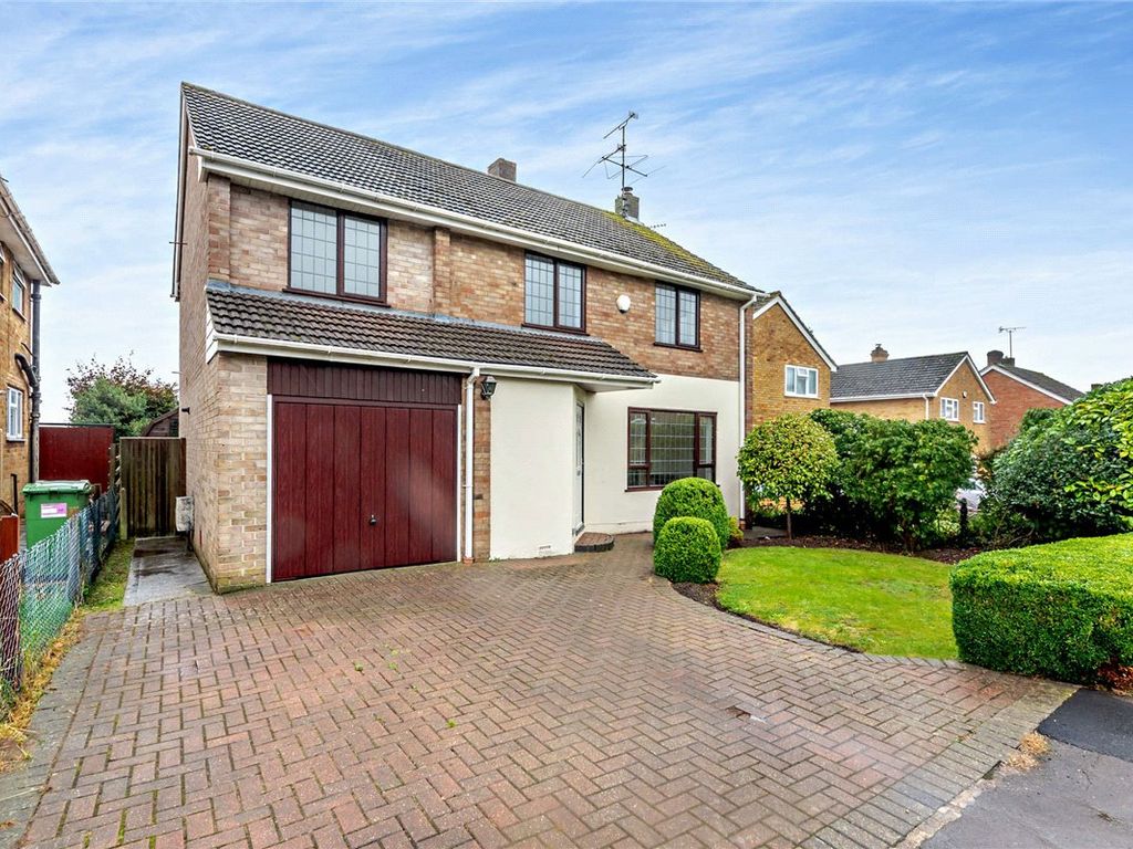 4 bed detached house for sale in Westlands Road, Newbury, Berkshire