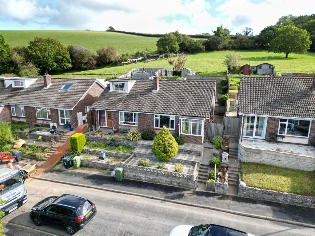 2 bed semidetached bungalow for sale in Richmond Hill, Kingskerswell