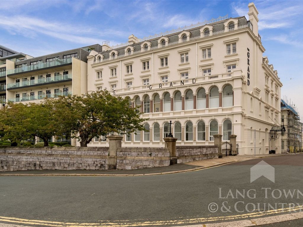 2 bed flat for sale in Elliot Street, The Hoe, Plymouth PL1, £300,000