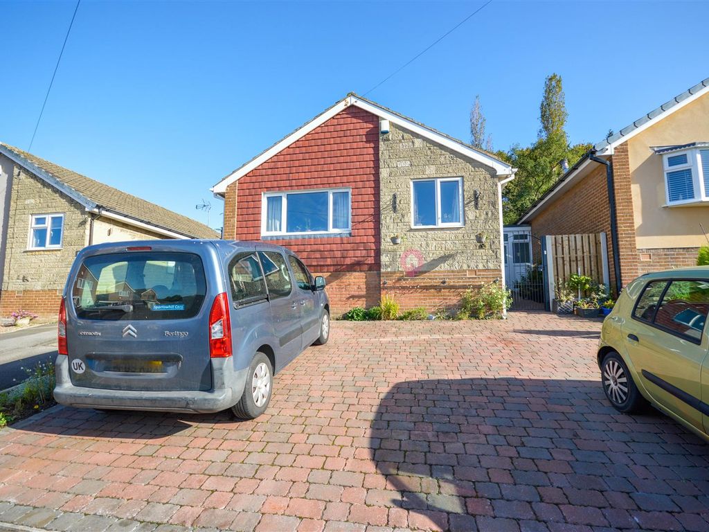 3 bed detached bungalow for sale in Nethergreen Gardens, Killamarsh