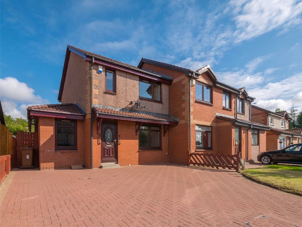 4 bed semidetached house to rent in Waukglen Crescent, Glasgow G53, £
