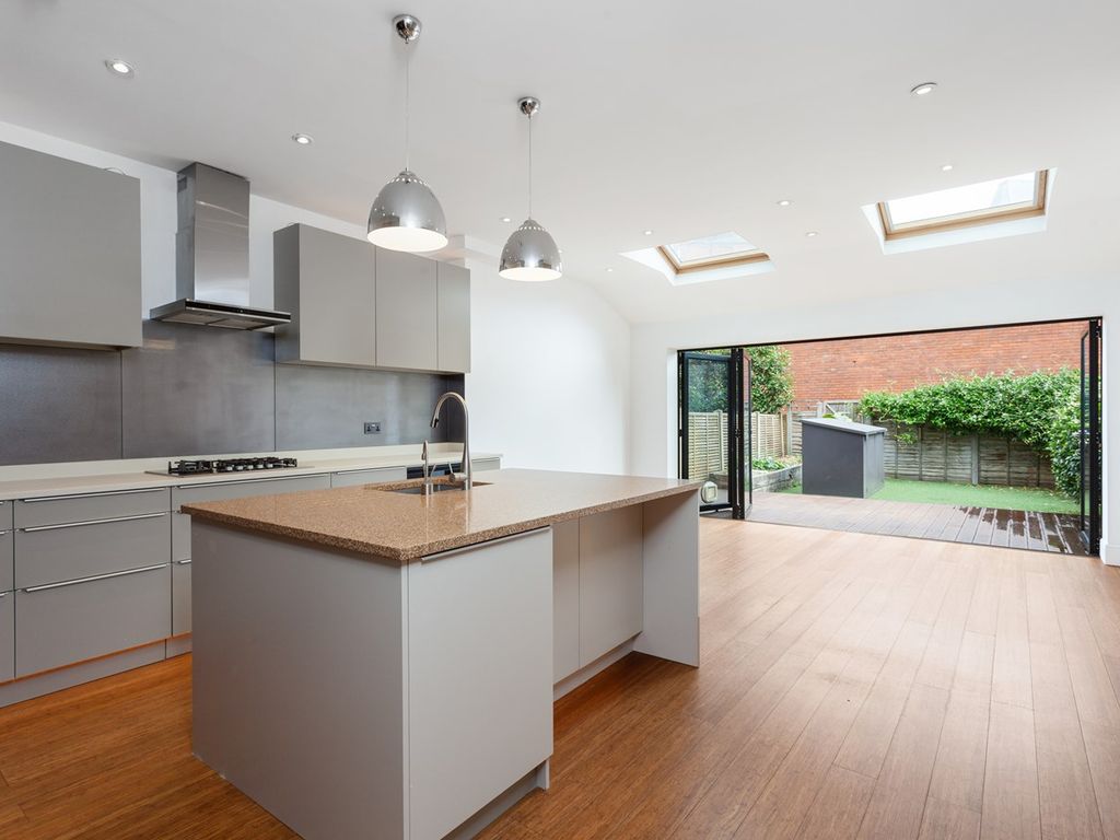 5 bed property to rent in Hamilton Road, London W4 Zoopla
