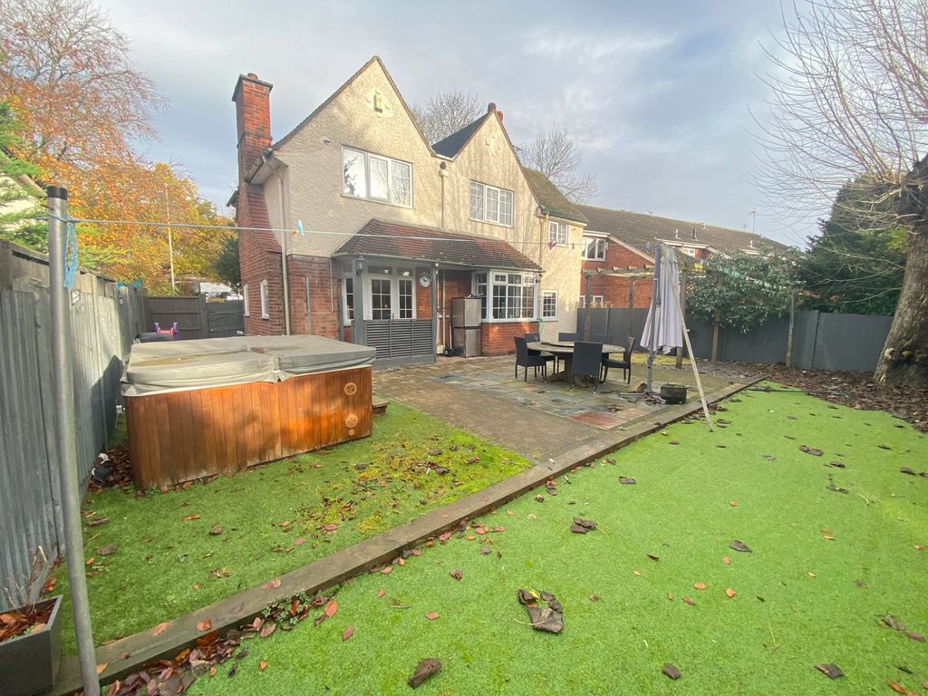 Main Street, Humberstone, Leicester LE5  