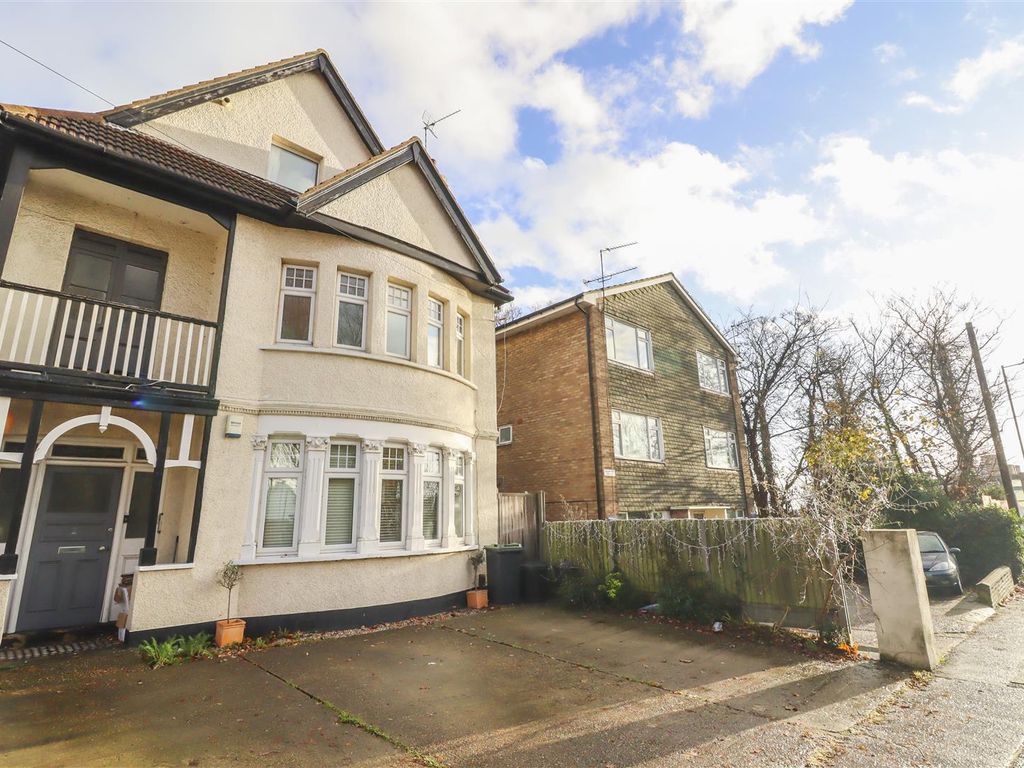 1 bed flat for sale in Valkyrie Road, WestcliffOnSea SS0 Zoopla