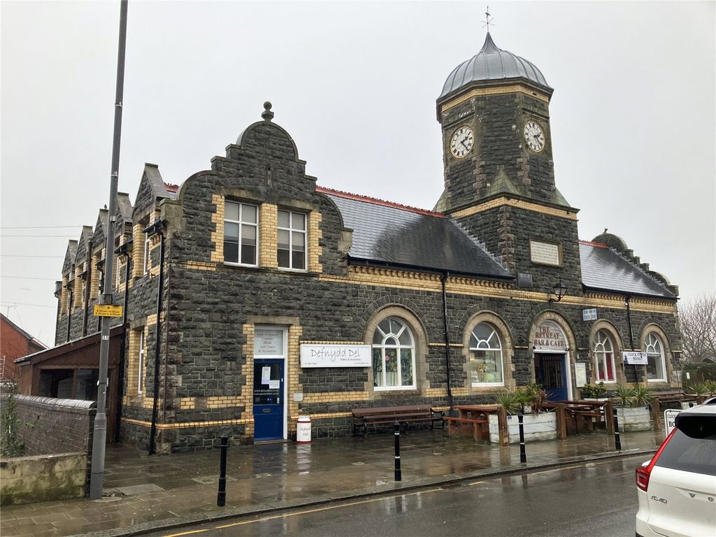 Property to rent in Office 5 The Market Hall, College Green, Tywyn