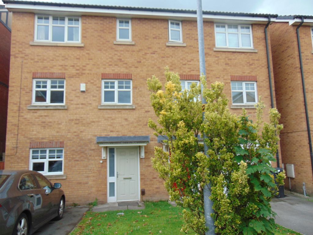 5 bed town house for sale in Linnyshaw Close, Bolton BL3 Zoopla