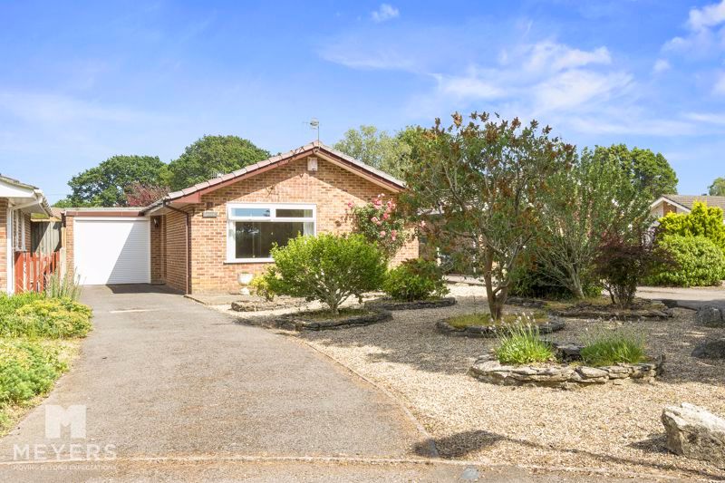 2 bed bungalow for sale in Hilltop Close, Ferndown BH22 Zoopla