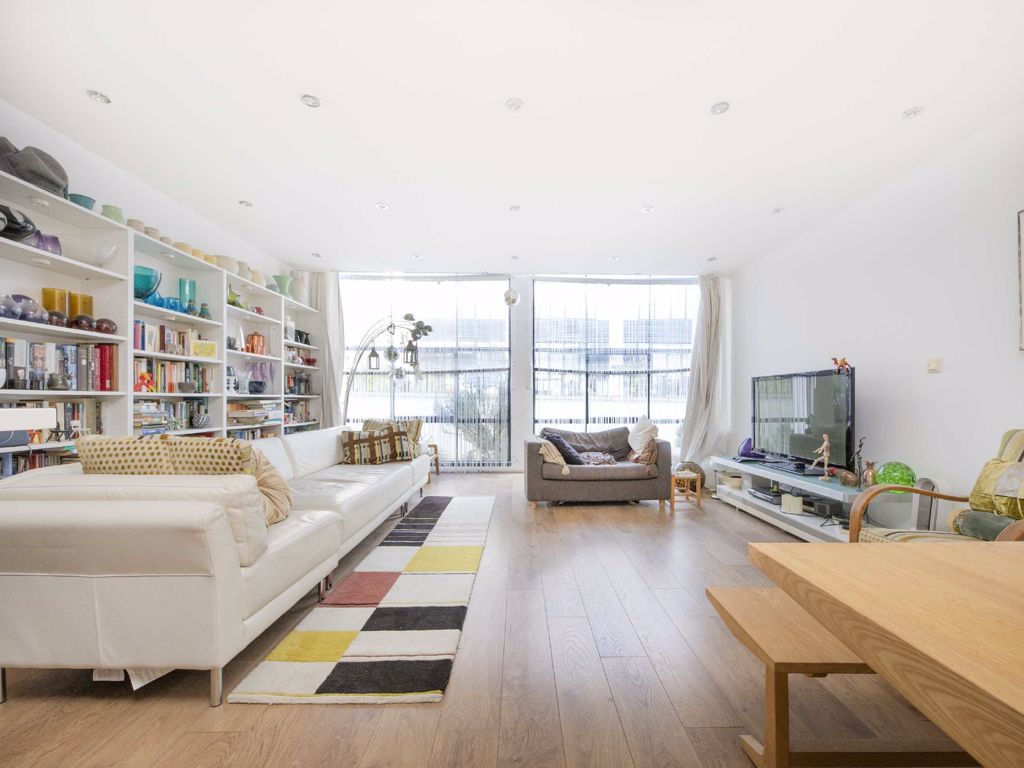 Frobisher Place, London SE15  