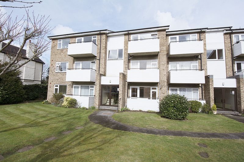 1 bed flat to rent in Queens Road, Hersham, WaltonOnThames KT12, £1,350 pcm Zoopla