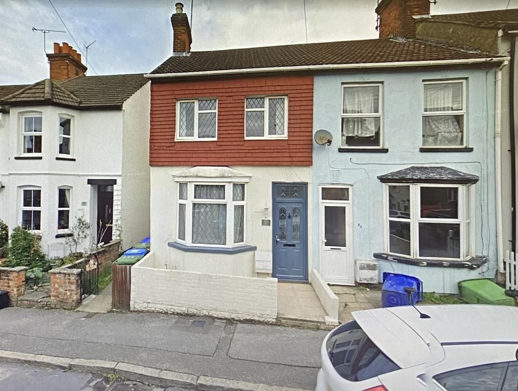 2 bed end terrace house for sale in Aldershot, Hampshire GU11 Zoopla
