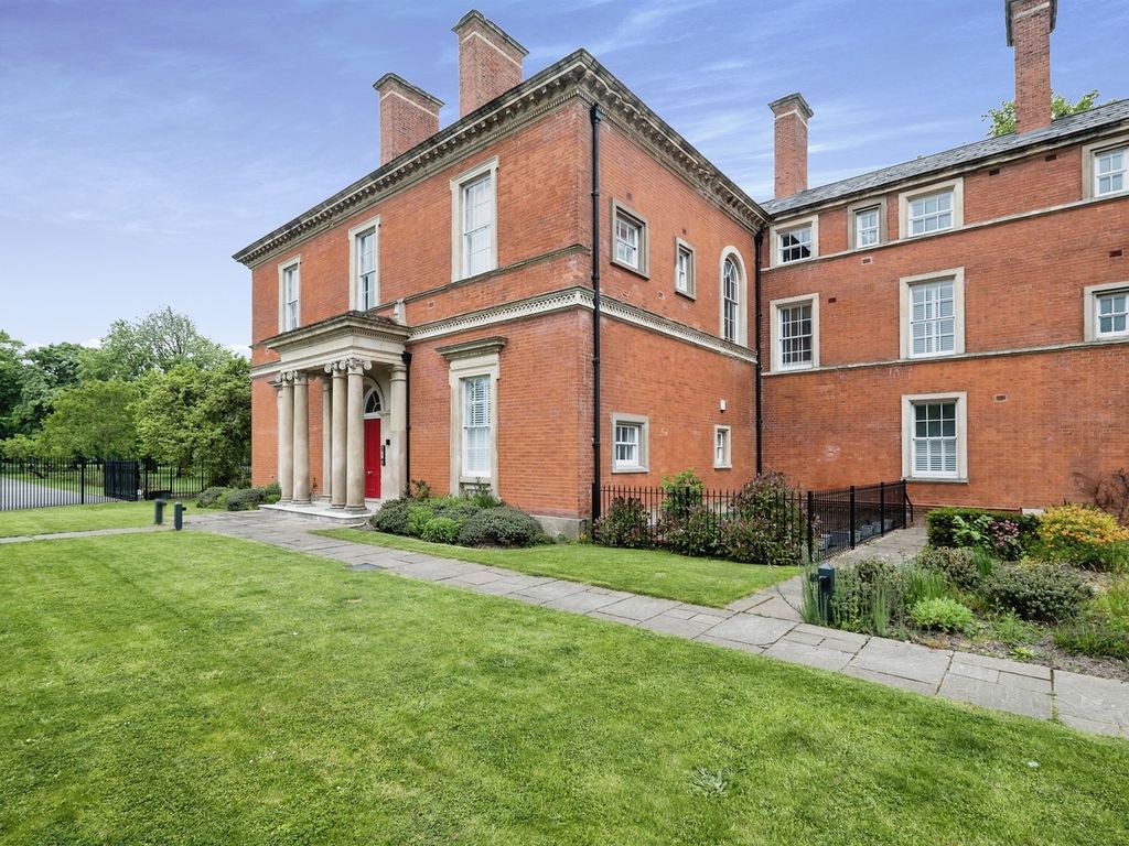 2 bed property for sale in