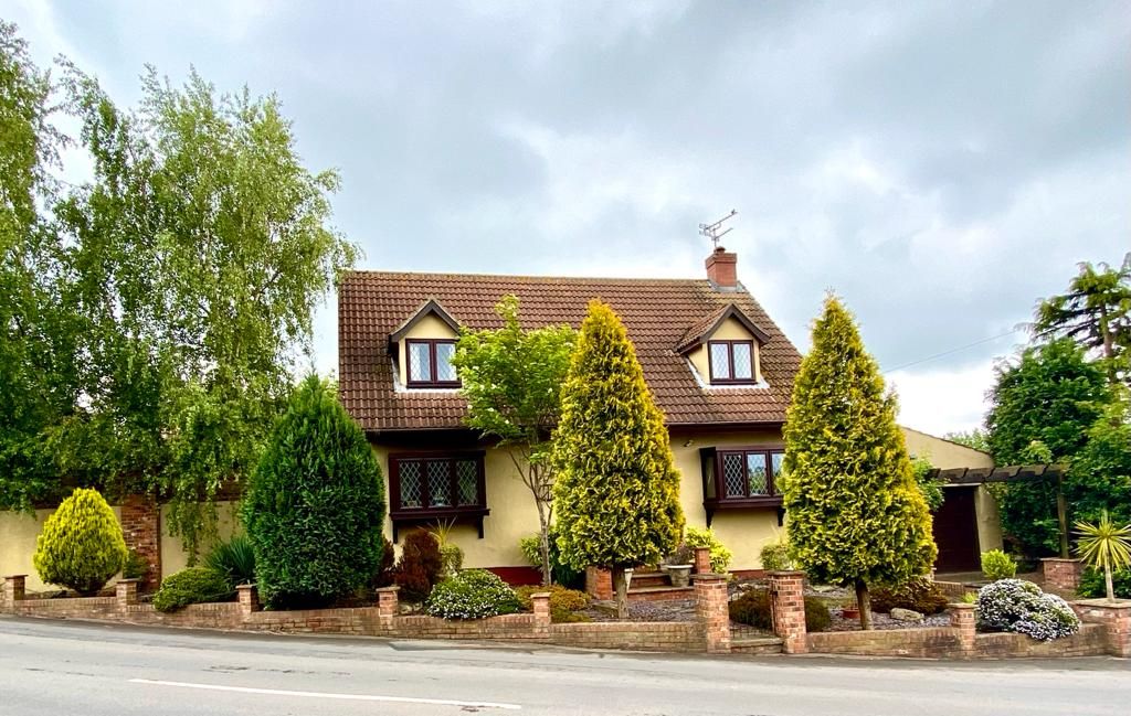 4 bed detached house for sale in Brethergate, Westwoodside, Doncaster