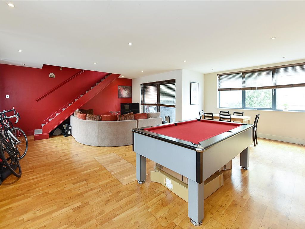 Reservoir Studios, Wapping E1W