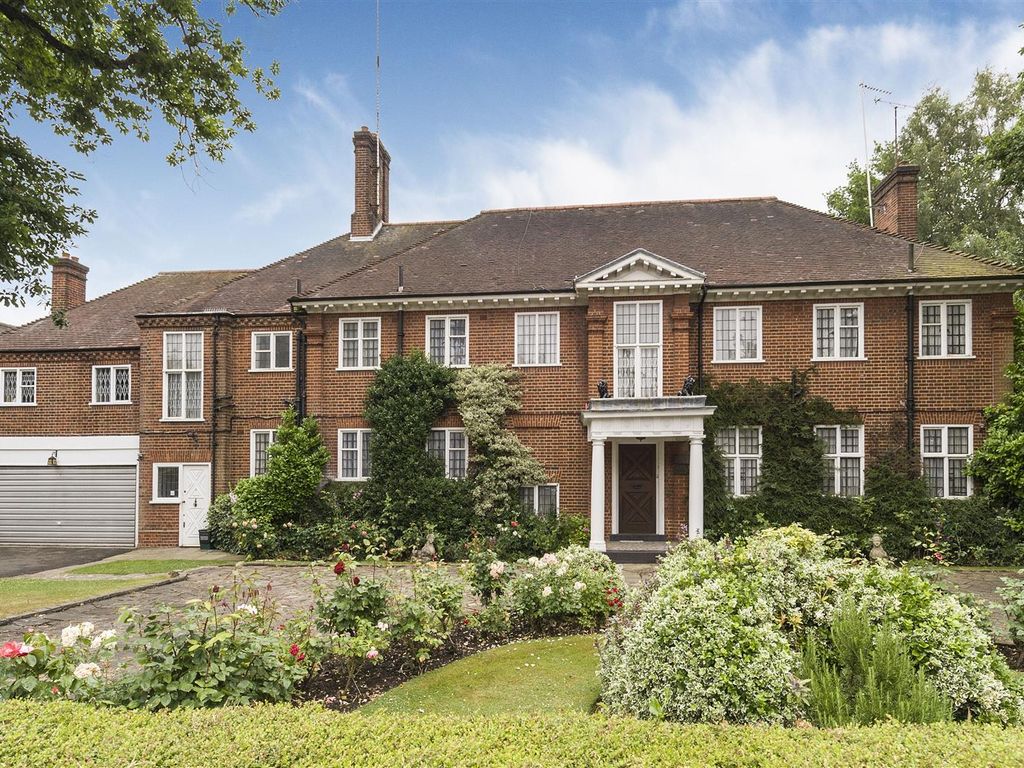 6 bed detached house for sale in Courtenay Avenue, London N6, £