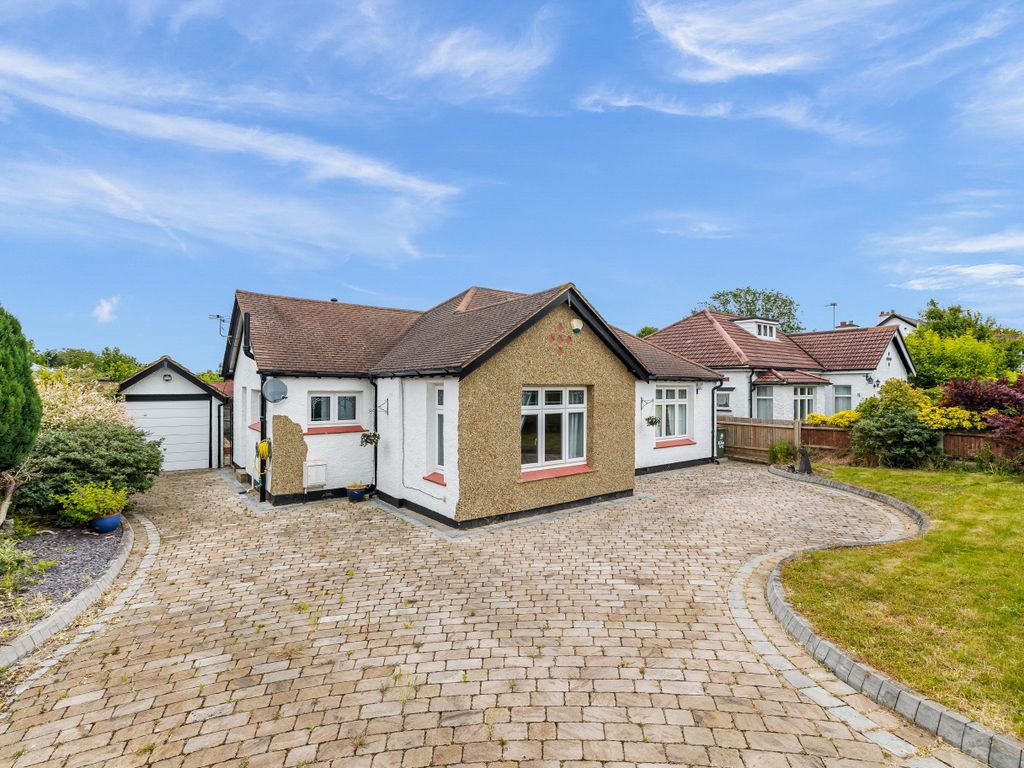 3 bed detached bungalow for sale in Ref My Briar Lane, Carshalton