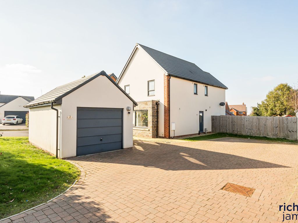 4 bed detached house for sale in Minerva Heights, Blunsdon, Swindon