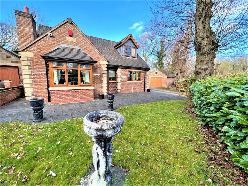3 bed bungalow for sale in Holehouse Road, StokeOnTrent