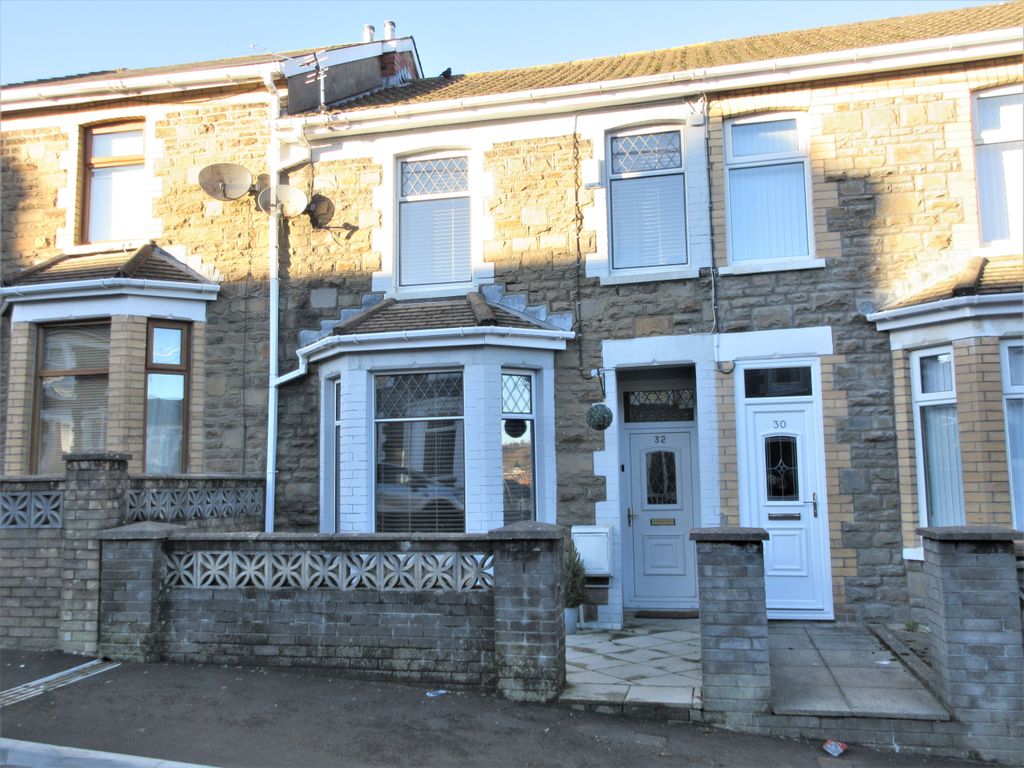 3 bed terraced house for sale in Park Road, Bargoed CF81 Zoopla