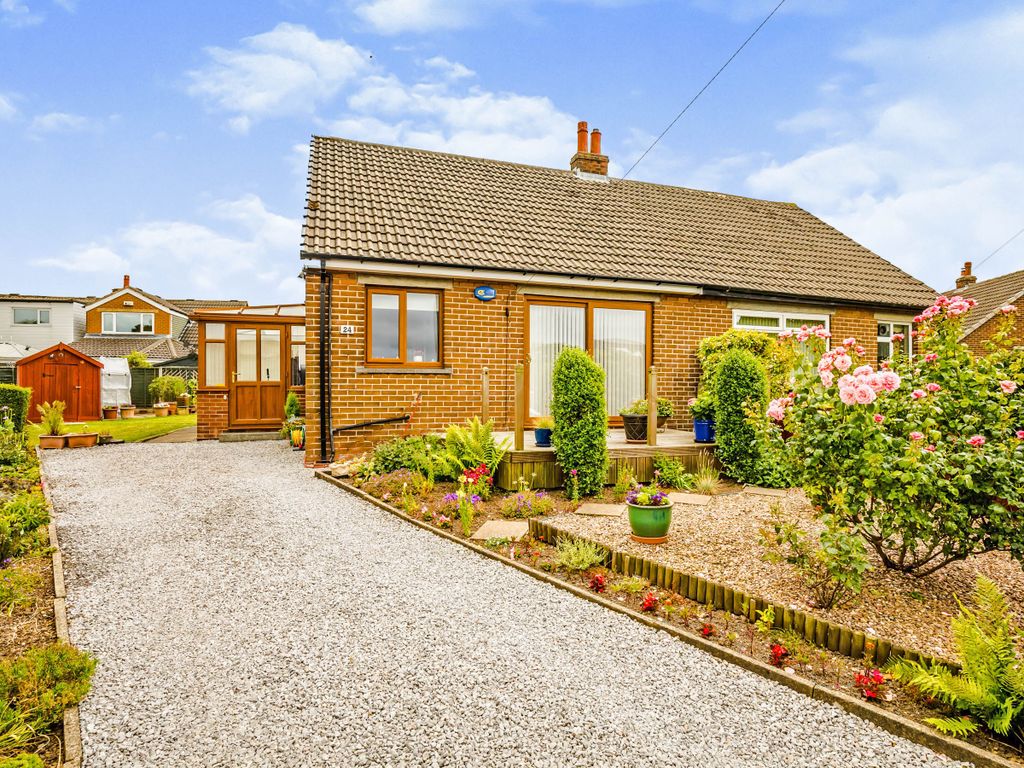 2 bed bungalow for sale in Lydgate Drive, Lepton, Huddersfield, West