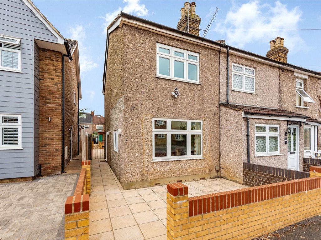 2 bed terraced house for sale in Wolseley Road, Rush Green RM7 Zoopla