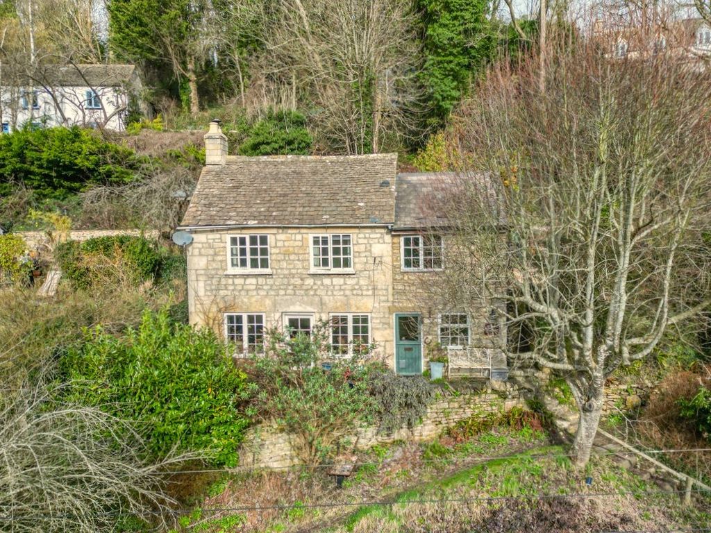 3 bed detached house for sale in Whiteway Bank, Downend, Horsley GL6, £