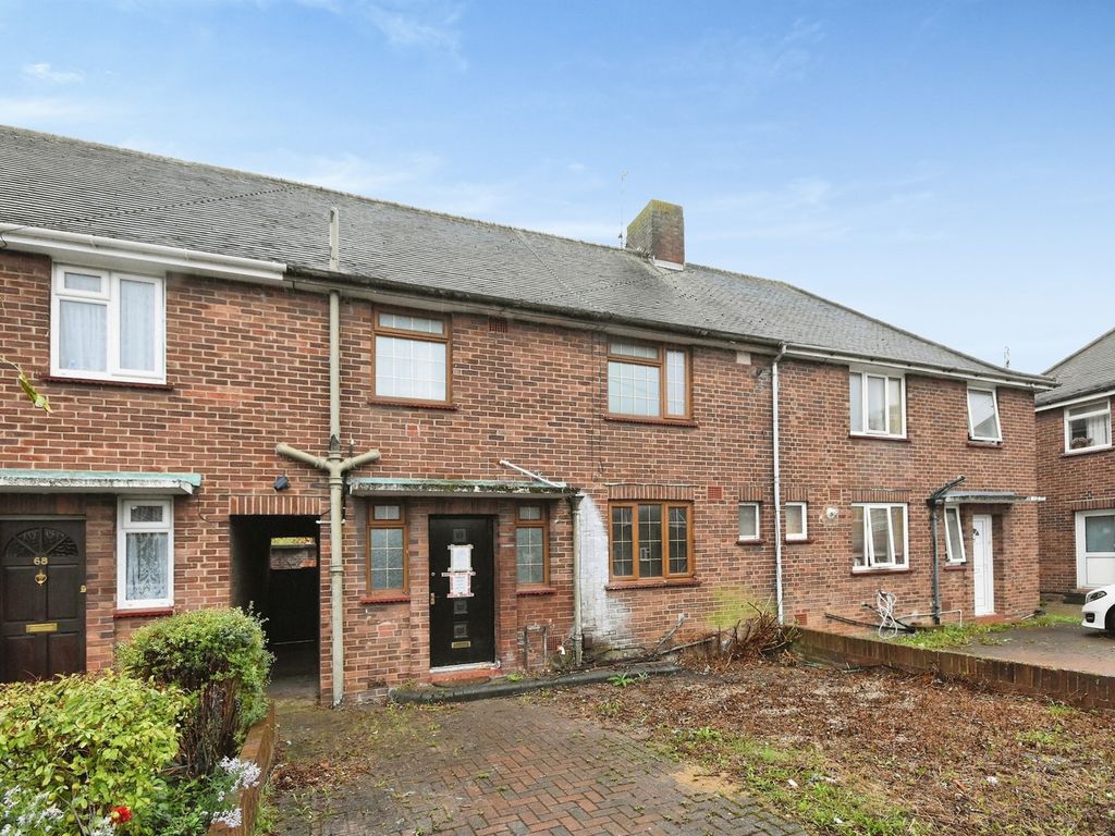 3 bed terraced house for sale in Langton Avenue, Chelmsford CM1, £