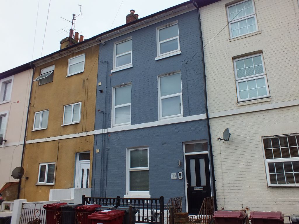 1 bed flat to rent in Zinzan Street, Reading RG1, £995 pcm Zoopla