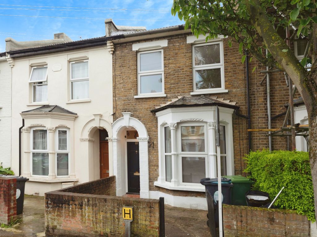2 bed terraced house for sale in Leslie Road, Leytonstone E11, £730,000