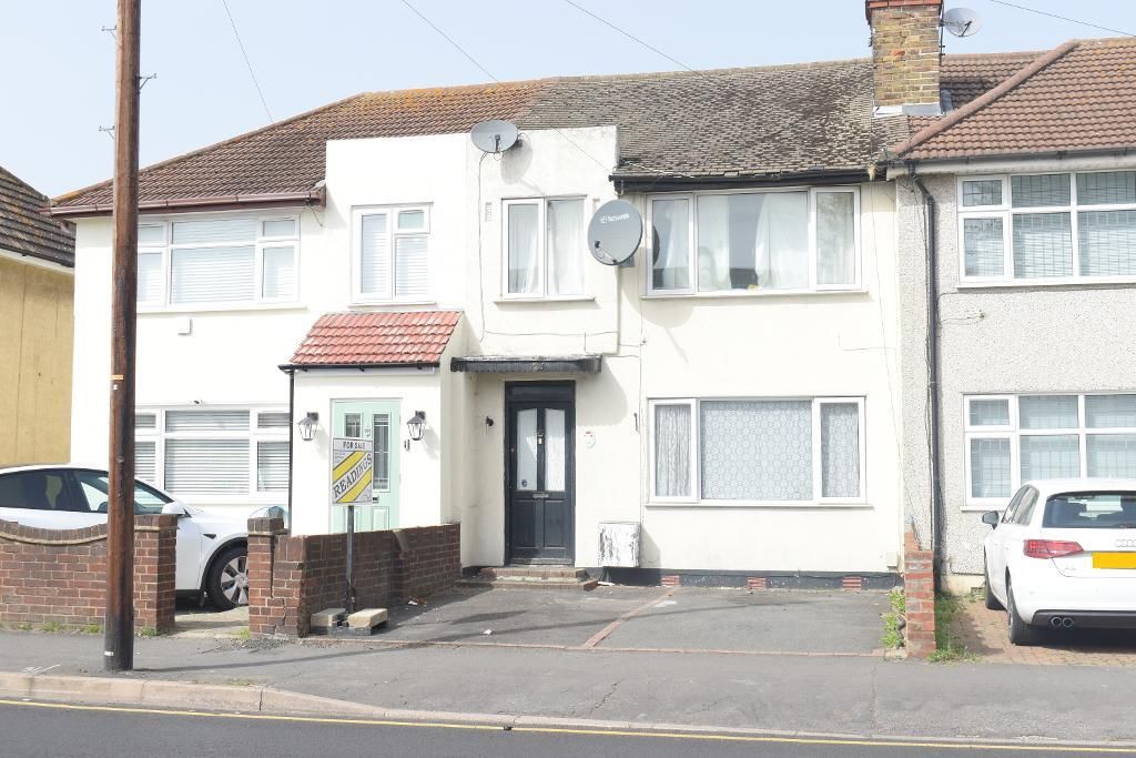 3 bed terraced house for sale in Elm Park Avenue, Elm Park, Essex RM12