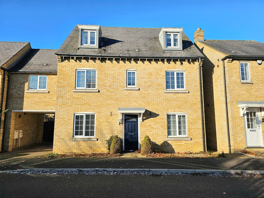 6 bed linkdetached house for sale in Great Cambourne, Cambridge CB23