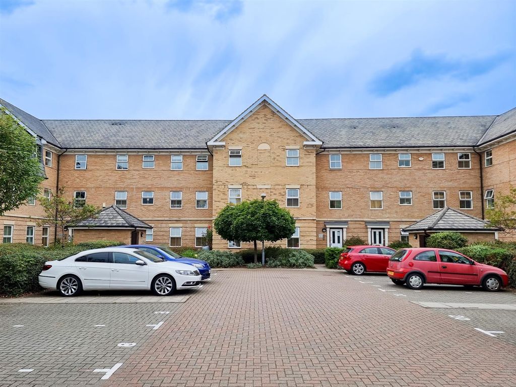 Falcon Mews, Stanbridge Road, Leighton Buzzard LU7  