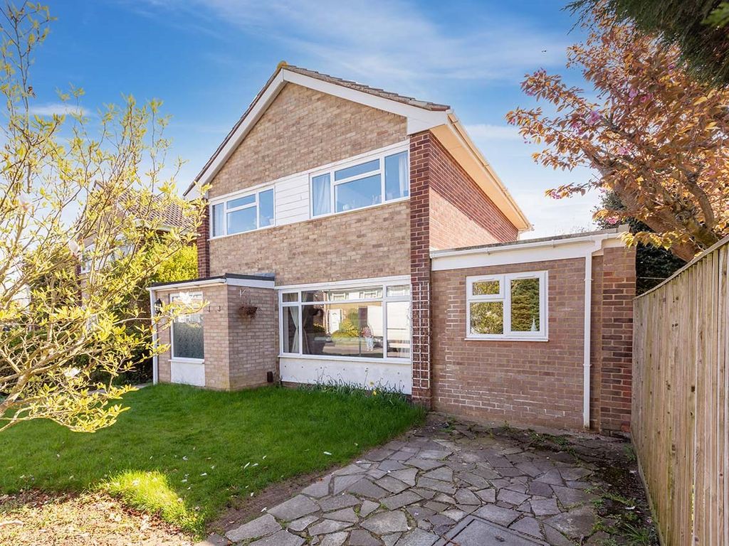 4 bed detached house for sale in Great Hill Crescent, Maidenhead SL6